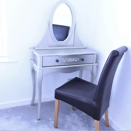 Newquay Escape, 5 Spacious Ensuite Bedrooms & Parking- Simplycheckin Ferienhaus New Quay